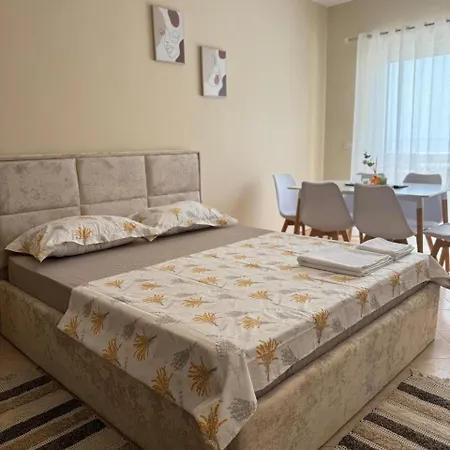 Апартаменты Sea & Back View 3*