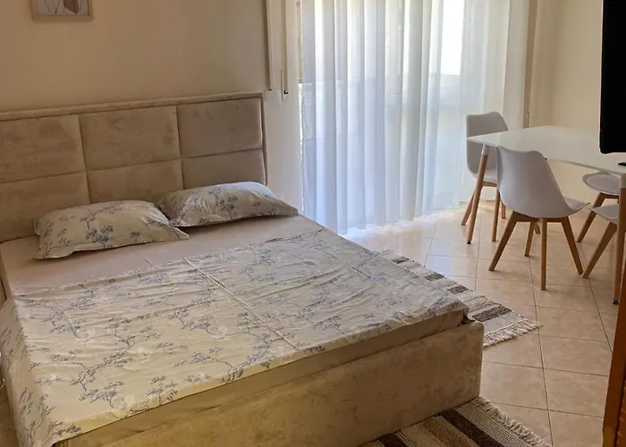 Sea & Back View Apartment Durrës