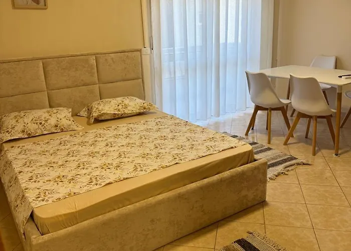 Sea & Back View Apartment Durrës