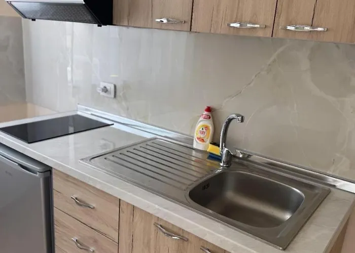 Sea & Back View Apartment Durrës