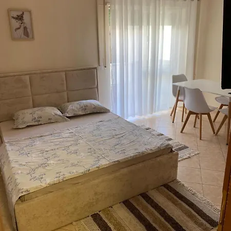 Sea & Back View Appartement Durrës
