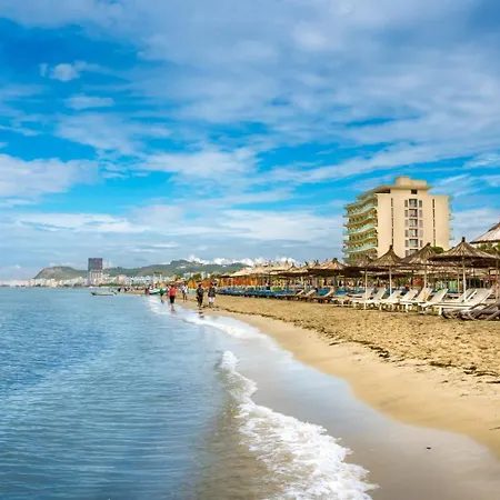 Sea & Back View Appartamento Durrës