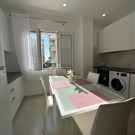 Sea & Back View Appartement Durrës